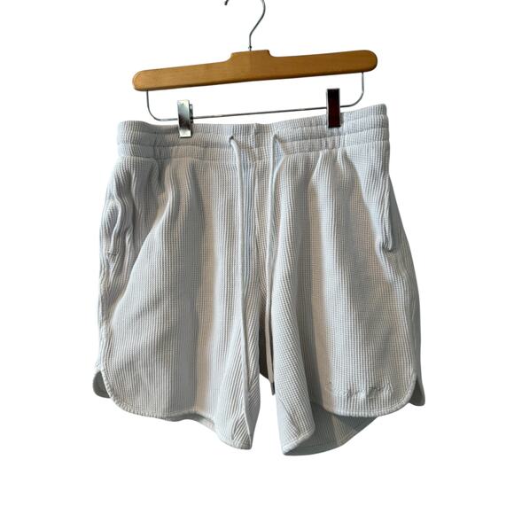 Urban Outfitters Standard Cloth Waffle Knit Casual Shorts Off White M - Picture 1 of 5